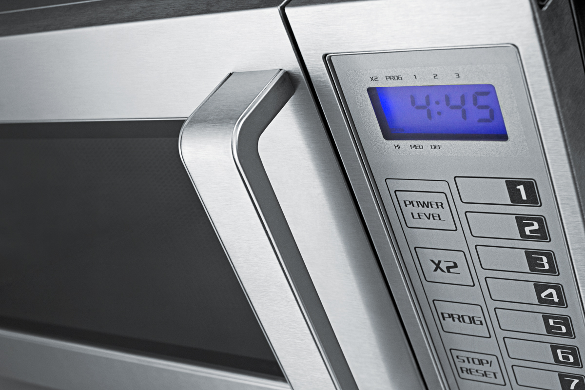 1000W microwave with stainless steel exterior and interior